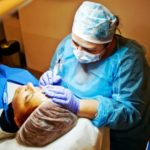 Trucco permanente: come evitare di  stendere la matita per completare l’arcata