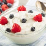 Yogurt senza dolcificanti e preparati con latte biologico