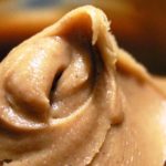 Mangiare il burro d’arachidi fa davvero bene