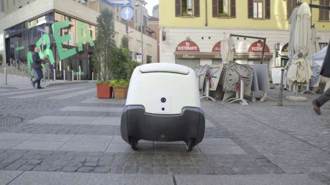 il robot postino Yape