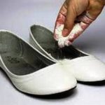 Cattivo odore delle scarpe, problema diffuso: come risolvere