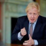 Londra riparte a piccoli passi. Boris Johnson riapre scuole e negozi entro giugno