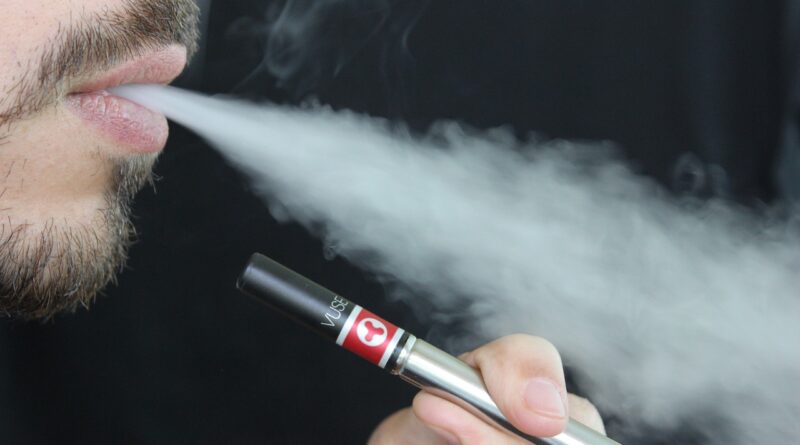 e-cig ph Foto di Lindsay Fox da Pixabay