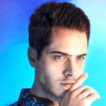 Phil Bianchi, il noto influencer e cantautore presenta il suo nuovo singolo “Colazione calda”