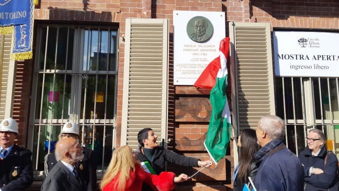 Lo scoprimento della targa dedicata a Diulgeriov ph Comune Torino