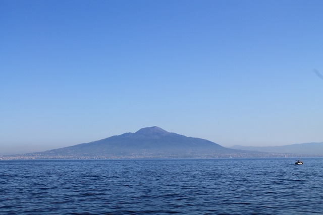 Vesuvio Napoli ph pixabay